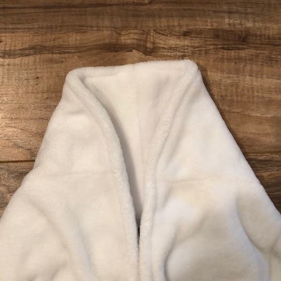 Soft White Robe - Picture 4 of 6